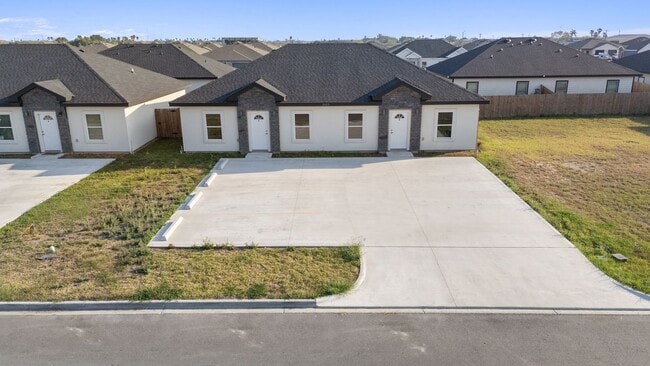 Building Photo - 2425 North Valley Circle, UNIT A