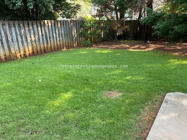 Building Photo - 934 Dominion Walk Dr SW