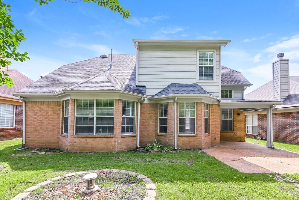 Building Photo - 8084 Conridge Dr