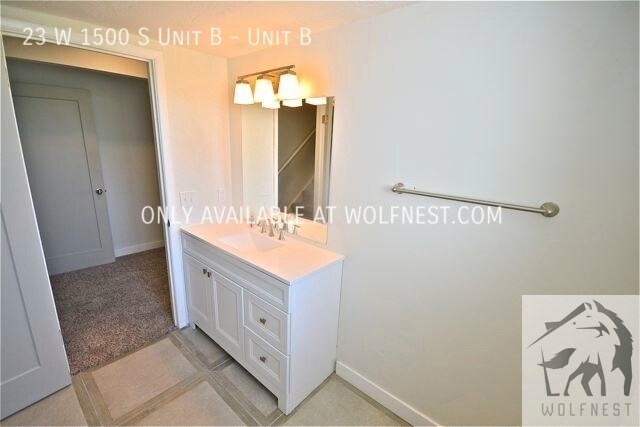 Building Photo - No Security Deposit Option! Incredible 3 B...