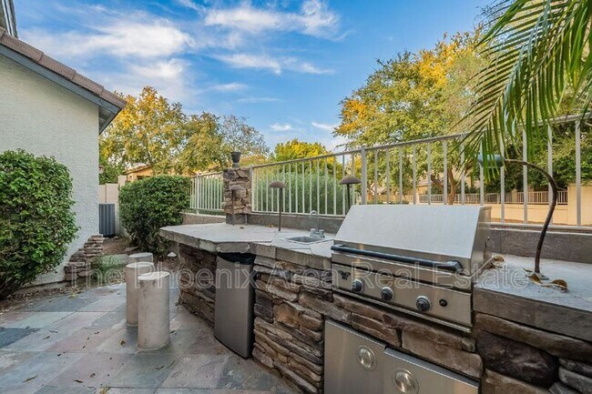 Building Photo - 1143 N Apollo Dr