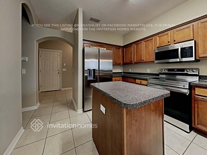 Building Photo - 6138 Skylarkcrest Dr