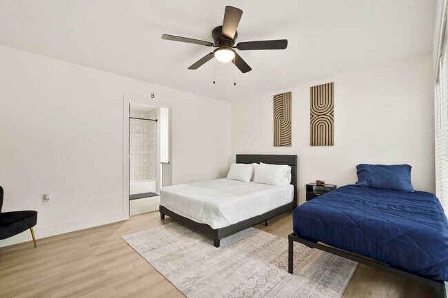 Building Photo - 3327 Freshmeadows Dr