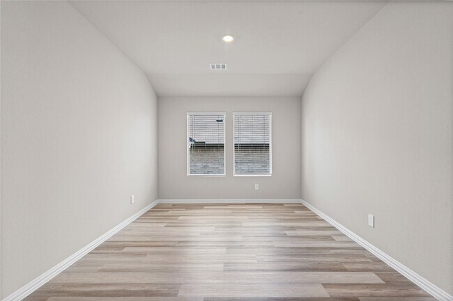 Building Photo - 416 Stagg St