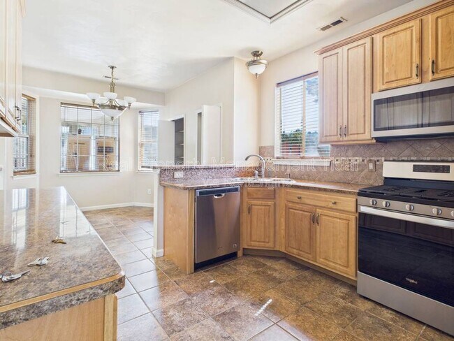 Building Photo - 1116 Fern Ln