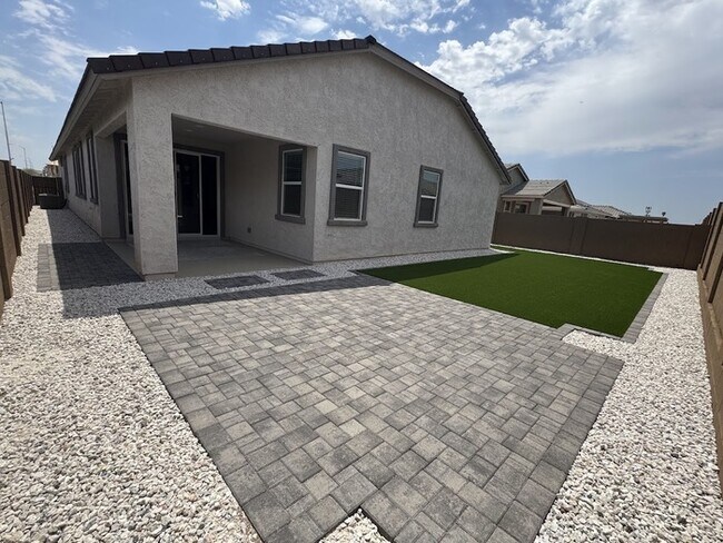 Building Photo - East Mesa New 4-bedroom
