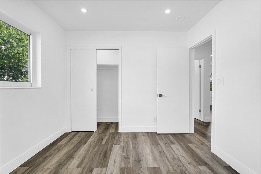 Building Photo - 2212 Roosevelt St