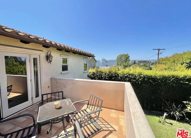 Building Photo - 3250 Midvale Ave