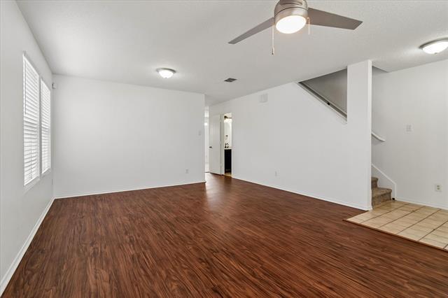 Building Photo - 2217 Bradford Pear Dr