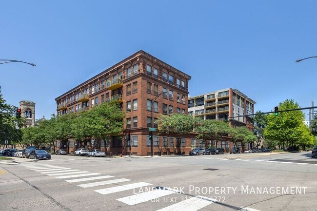 Primary Photo - 1910 S Indiana Ave