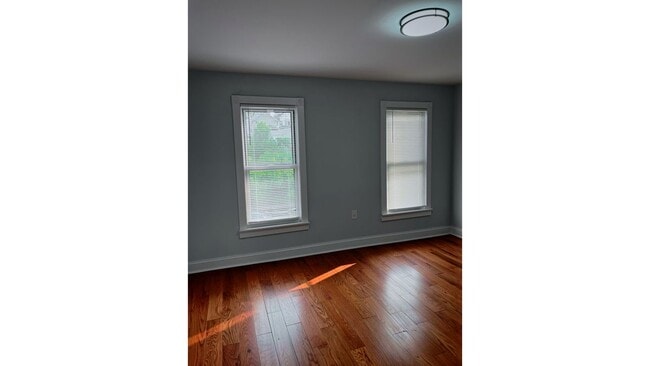 Building Photo - 808 1/2 Eynon St