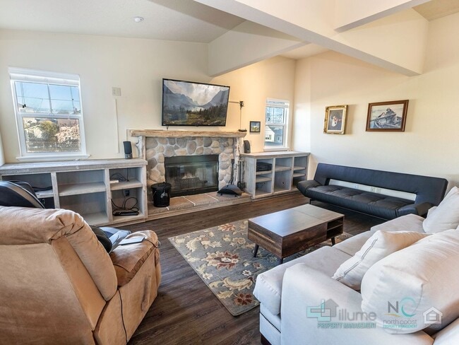 Building Photo - 416 N Downing St