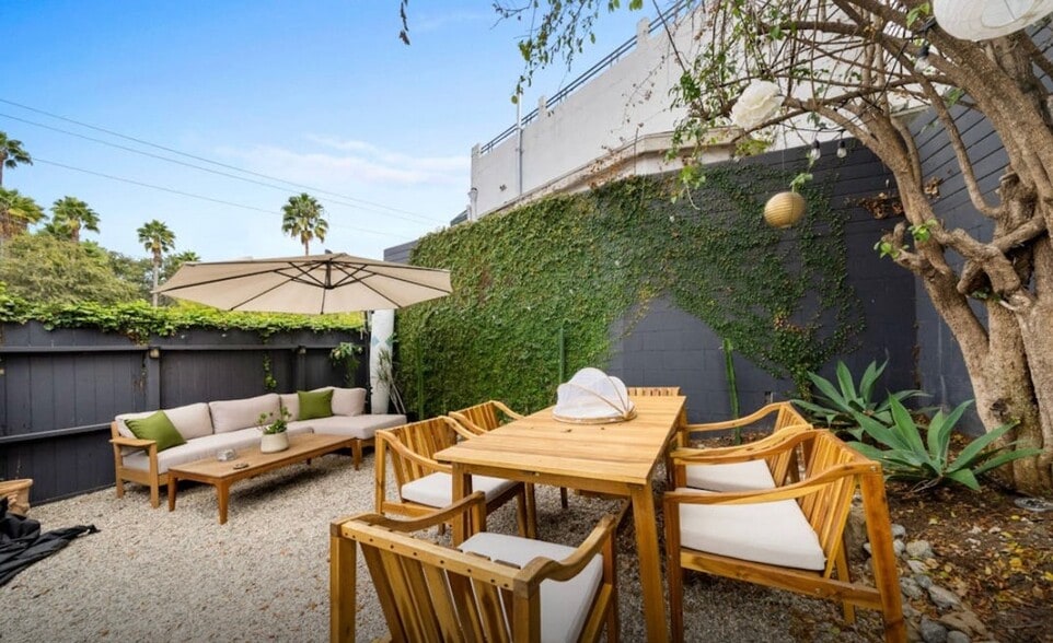 Building Photo - 2251 N Cahuenga Blvd