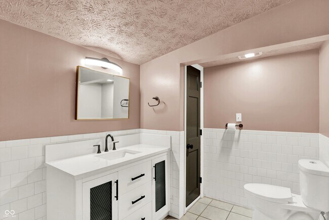 Building Photo - 6543 Ferguson St