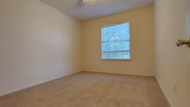 Building Photo - 2208 Ada Ln