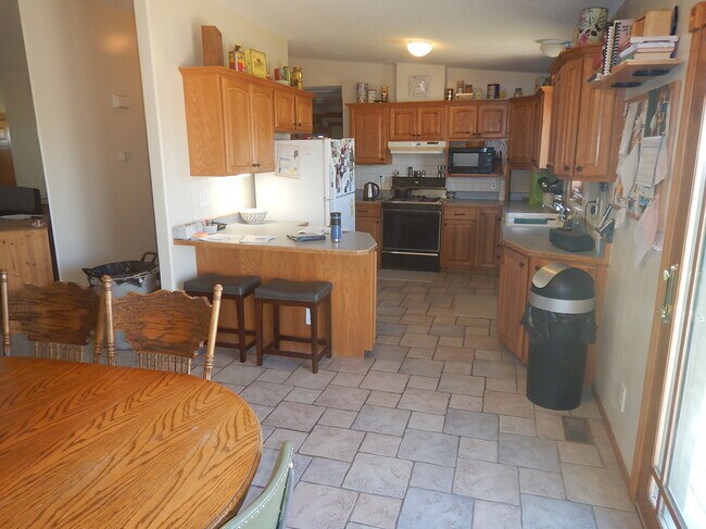 Building Photo - 35270 W Walker Rd