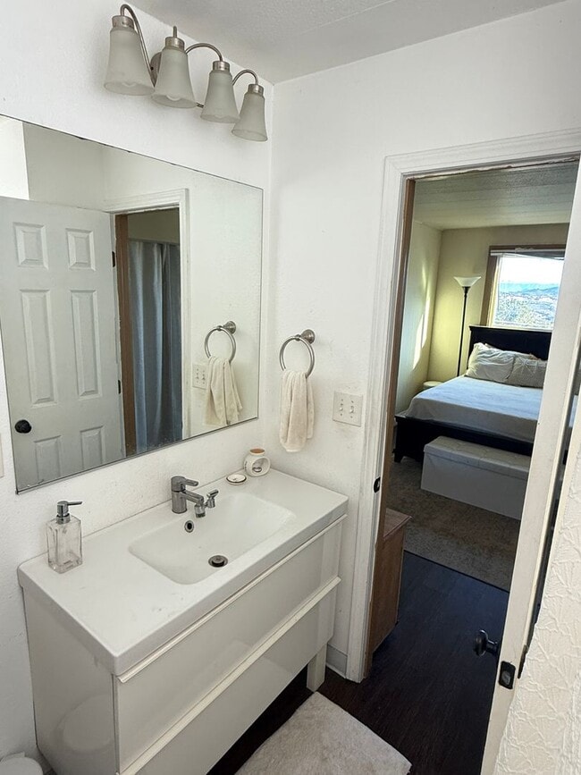 Building Photo - 3 Bedroom 2 Bath Manufactured Mobile home in Murrieta!