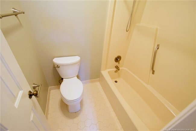 Building Photo - 213 Lofton Dr