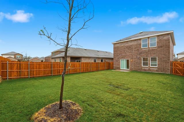 Building Photo - 2106 Mdw Pk Dr