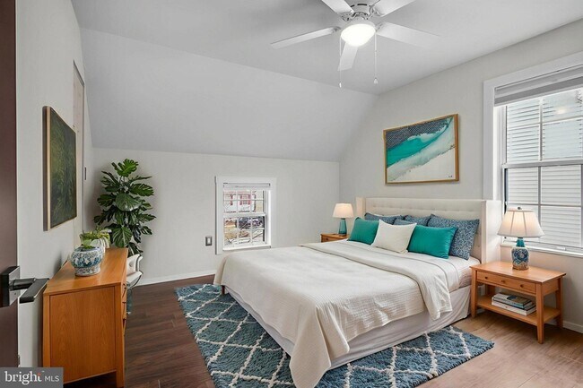 Building Photo - 3743 8th St