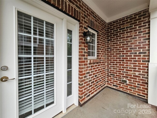 Building Photo - 8728 Arbor Creek Dr