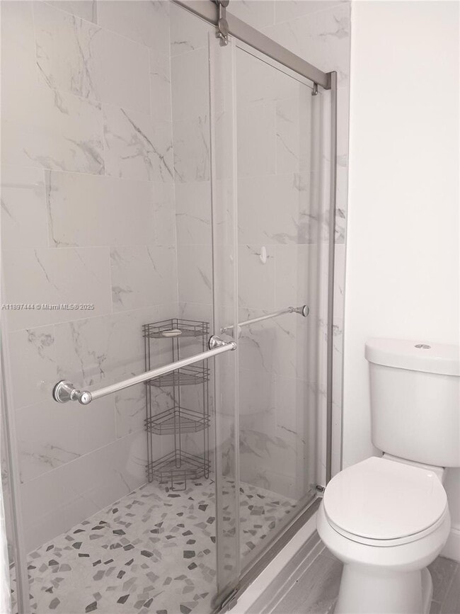 Building Photo - 4109 N Ocean Dr