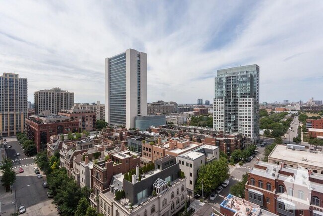 Building Photo - 1 bedroom in Chicago IL 60654