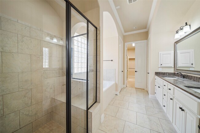 Building Photo - 26946 Carmel Falls Ln