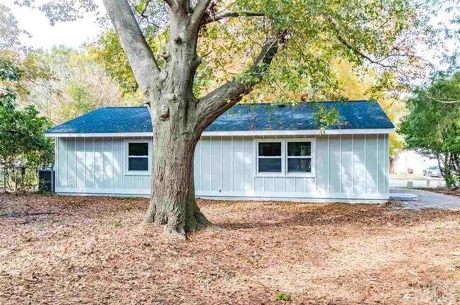 Building Photo - 3113 Idlewood Village Dr