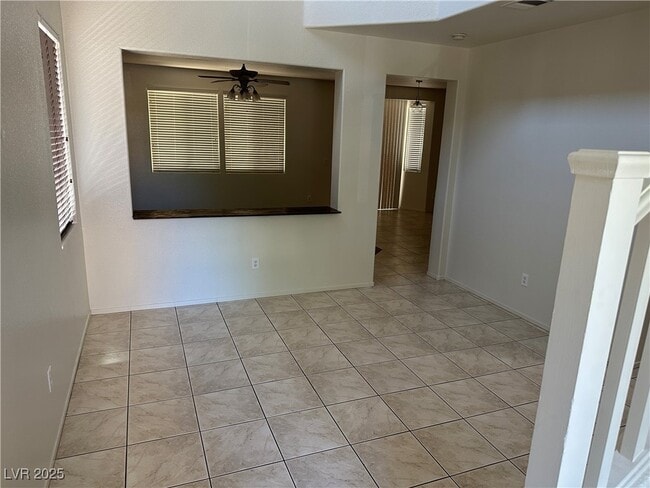 Building Photo - 10651 Lunar Crest Ave