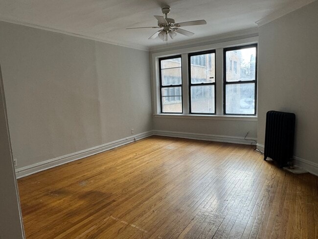 Building Photo - 5453 S Everett Ave