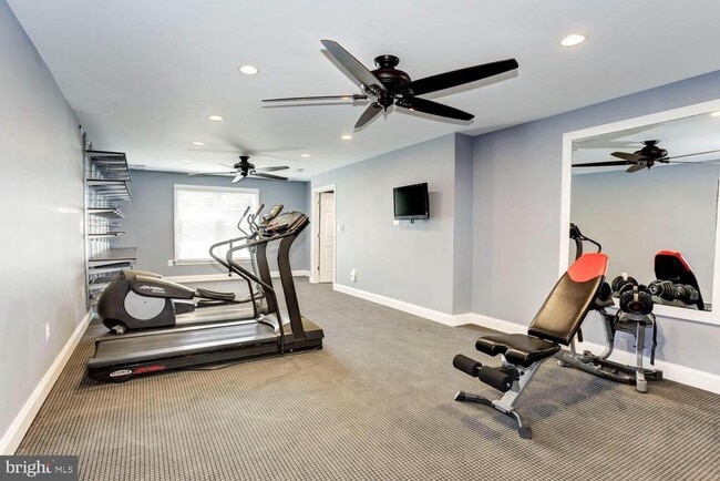 Building Photo - 9110 Sterling Montague Dr