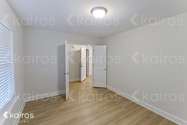 Building Photo - 237 Western Red Cedar Dr
