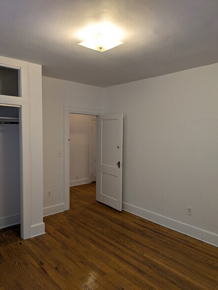 Building Photo - 70 Benham St