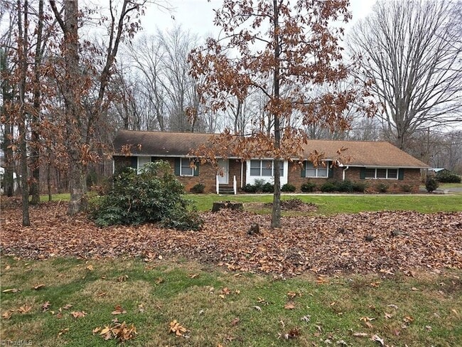 Building Photo - 1085 Brown Rd