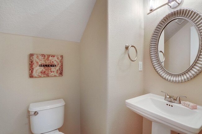 Building Photo - 6215 Goldfield Pl NE