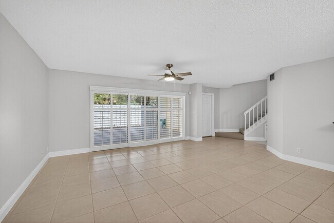Building Photo - 246 Seabreeze Cir