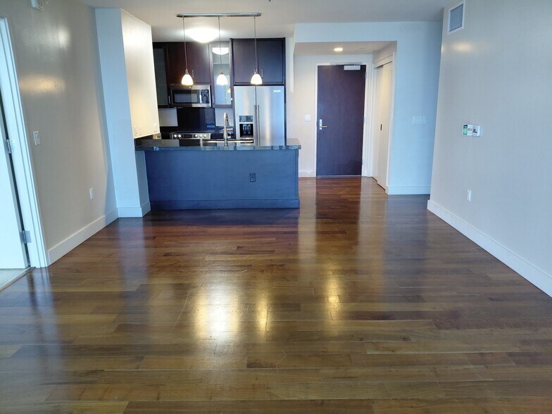 Building Photo - 1189 Waimanu St