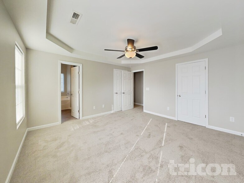 Building Photo - 3615 Cyrus St