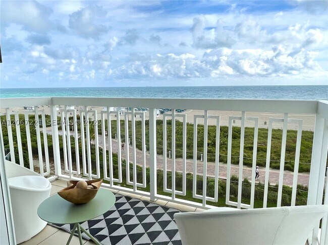 Building Photo - 401 Ocean 318