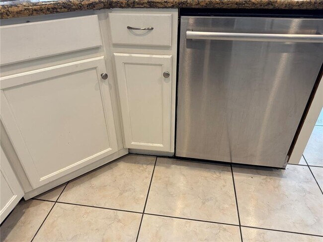 Building Photo - 1349 Ivy Meadow Dr