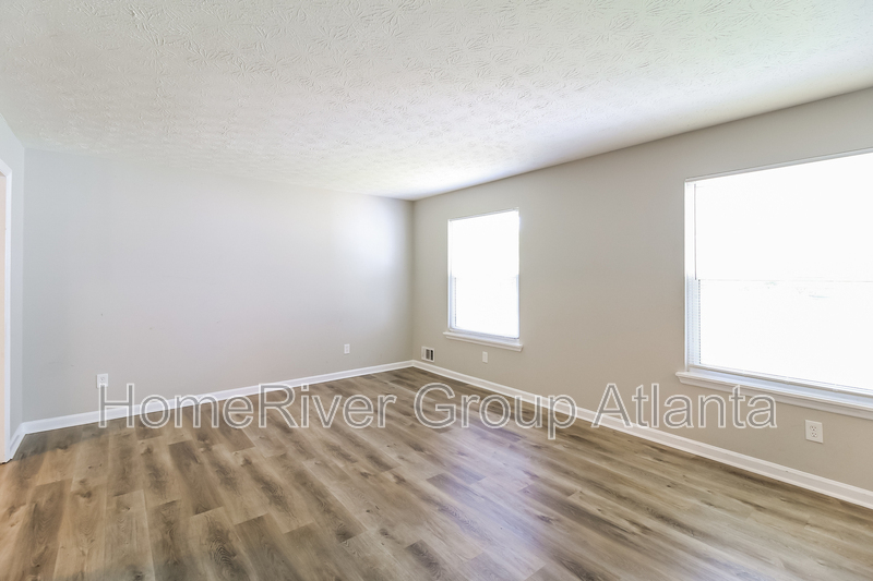 Building Photo - 3000 Sebring Ct