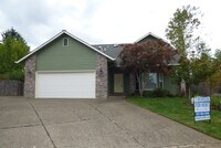 Building Photo - 3 bed 2 bath in Northeast Salem