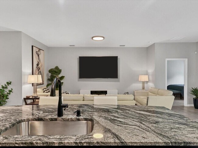 Building Photo - 17605 Cantarina Cove
