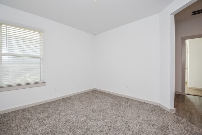 Building Photo - 7827 Sleek Flock Ln