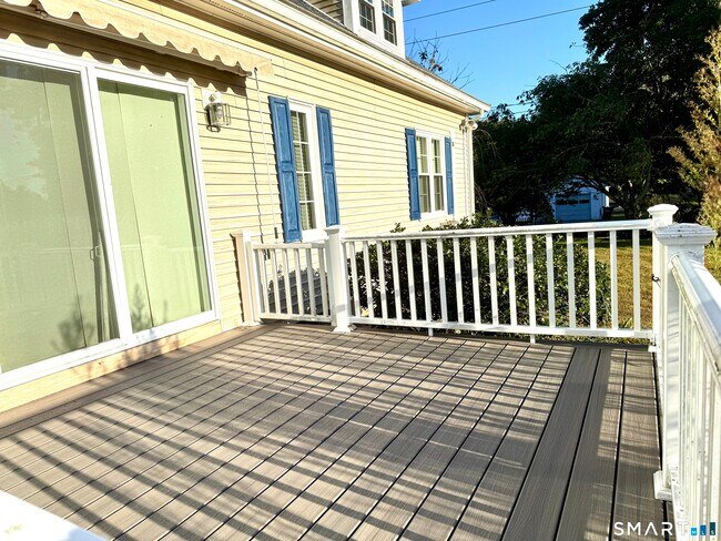 Building Photo - 94 Waldron Dr