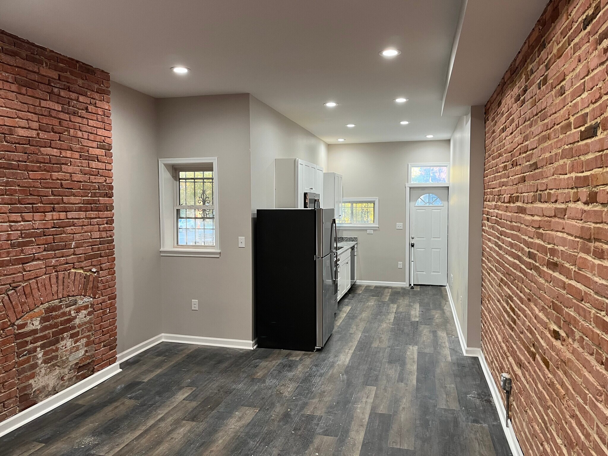 Building Photo - 1151 Myrtle Ave