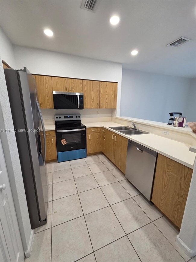 Building Photo - 8352 SW 27th St