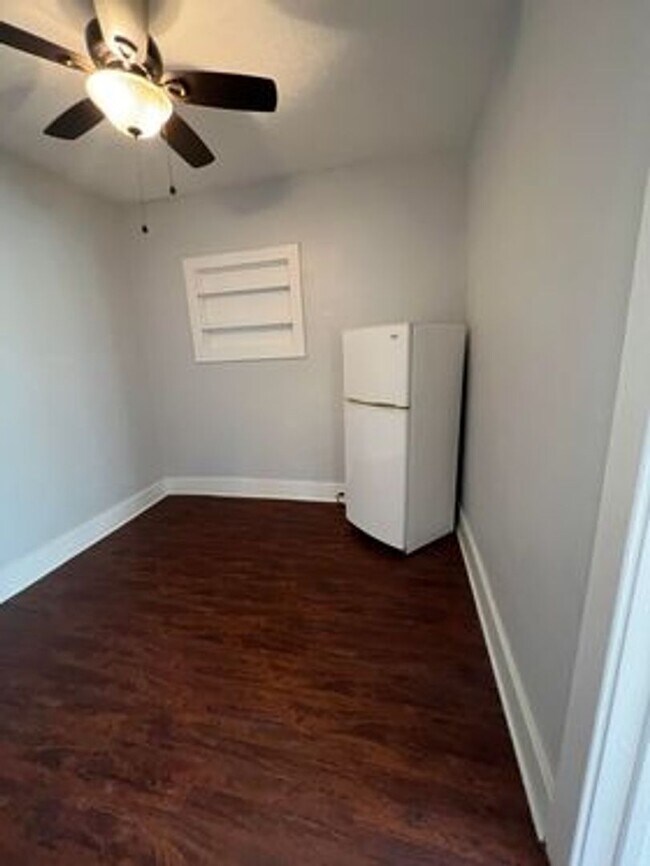 Building Photo - 1625 East Ave | Apt 116 | Incl. Heat| Coin...