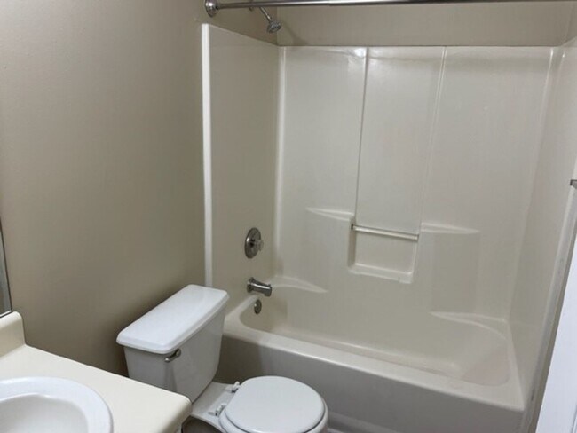 Building Photo - **MOVE IN WITH NO SECURITY DEPOSIT**8205 A...